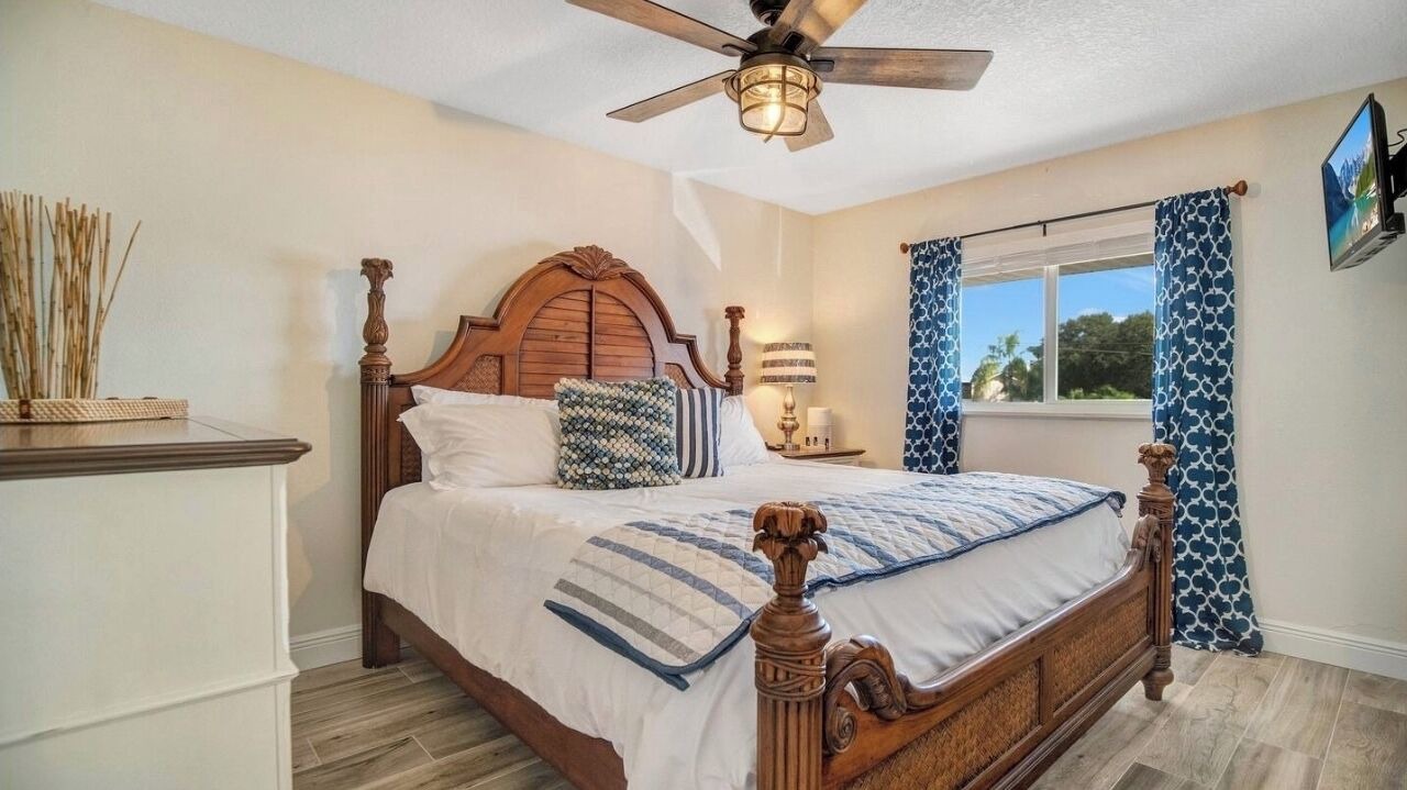 Photo of Bedroom in Ocean Woods
