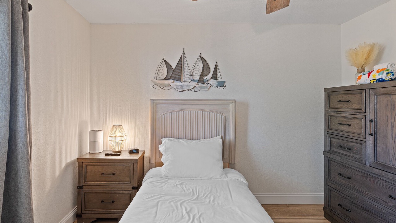 Photo of Bedroom in Cape Caneveral Beach Gardens