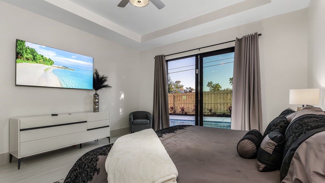 Photo of Bedroom in Naples Park