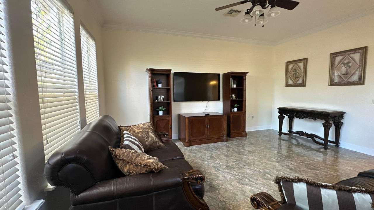 Photo of Livingroom in Lakeland
