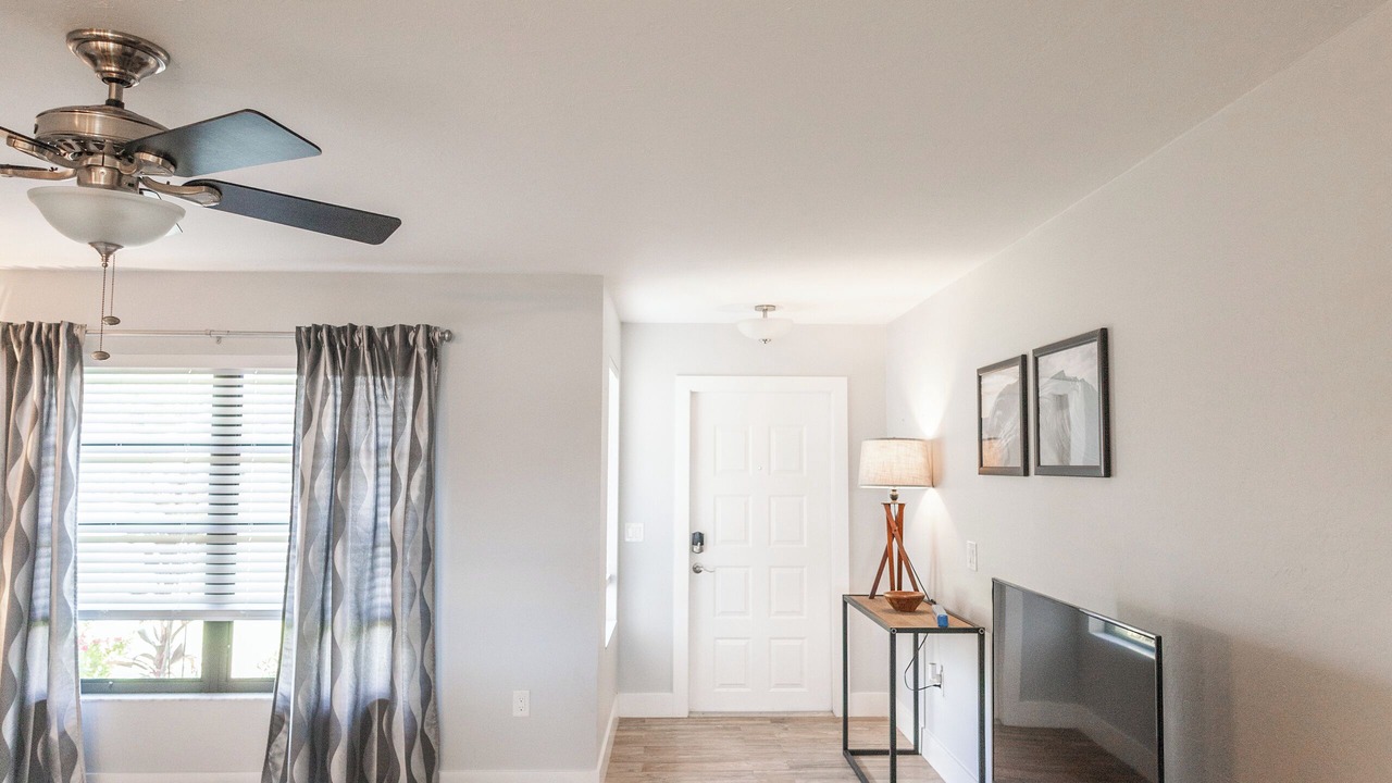Photo of Livingroom in San Carlos Park