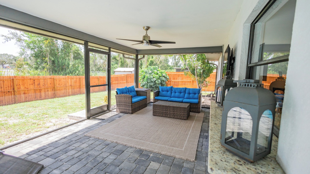 Photo of Patio Balcony in San Carlos Park