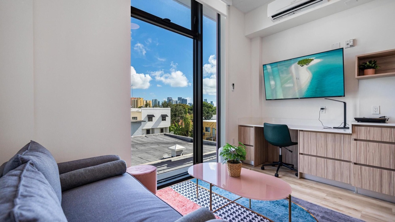 Photo of Livingroom in East Little Havana