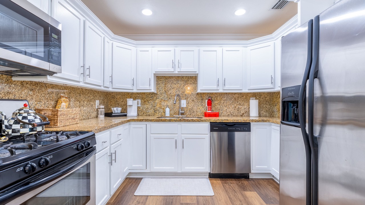 Photo of Kitchen in Lake Worth Corridor