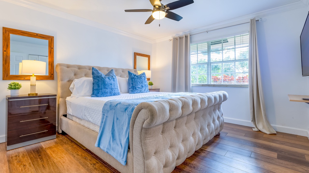 Photo of Bedroom in Lake Worth Corridor