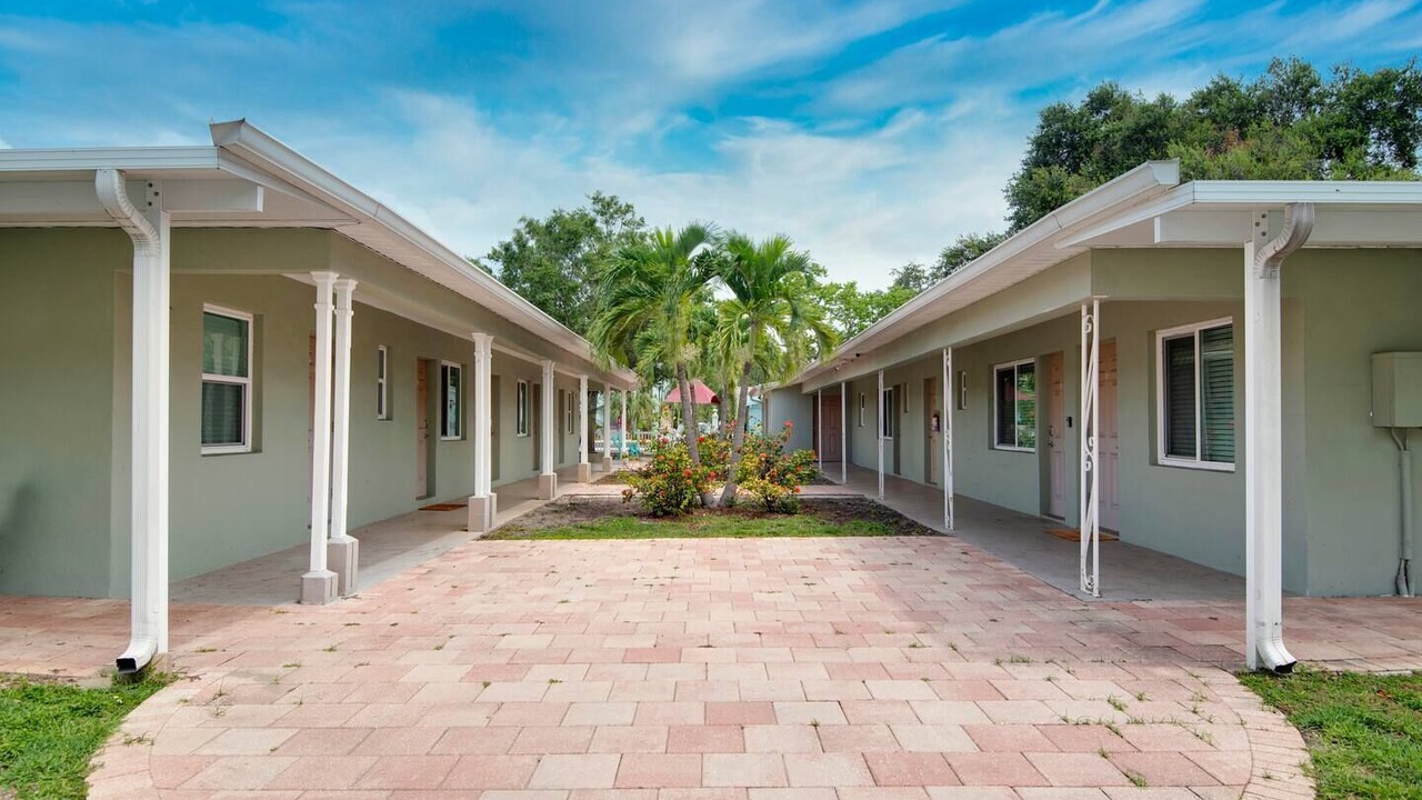 Photo of Outdoor in Crescent Heights