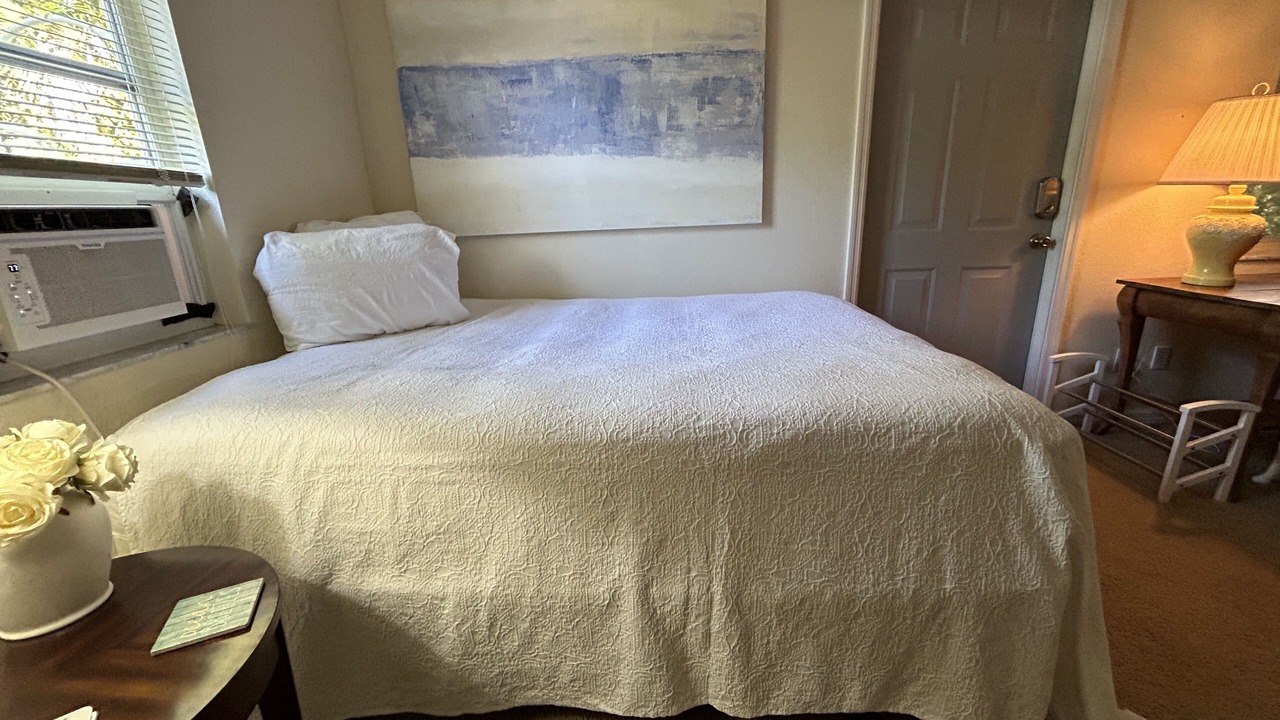 Photo of Bedroom in Central Naples