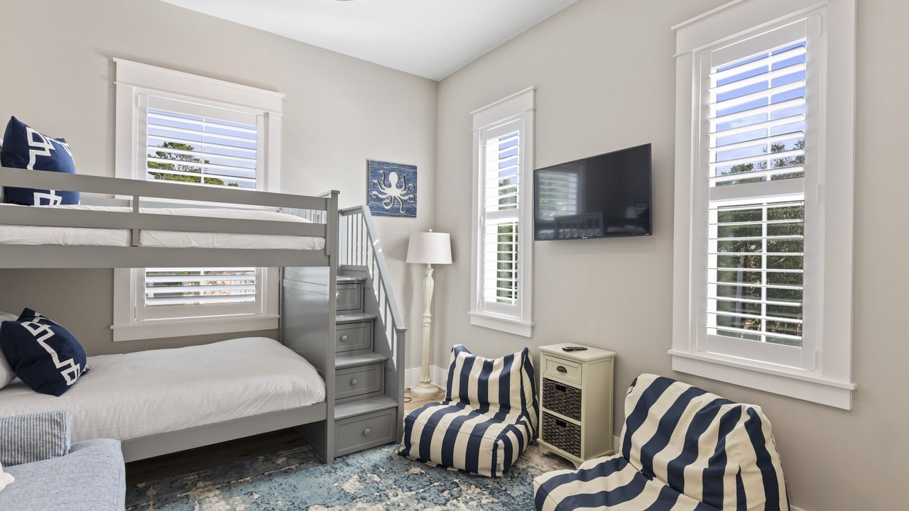 Photo of Bedroom in Gulfview Heights