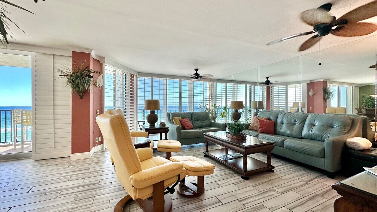 Photo of Livingroom in Thomas Drive