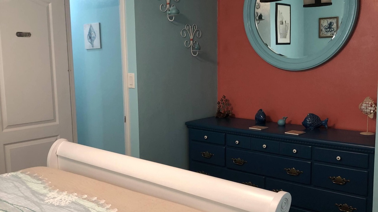 Photo of Bedroom in Edgewater