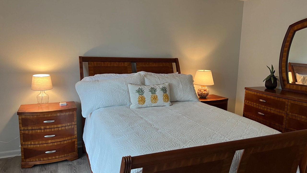 Photo of Bedroom in Palm Valley