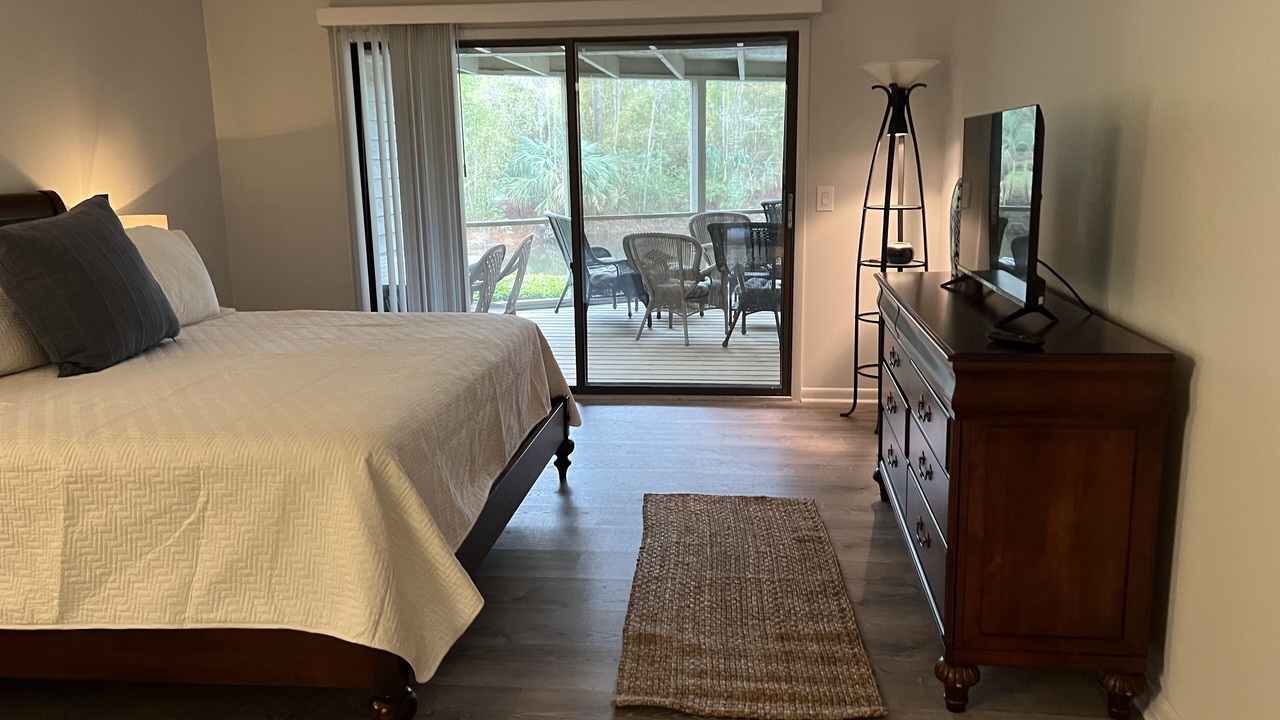 Photo of Bedroom in Palm Valley