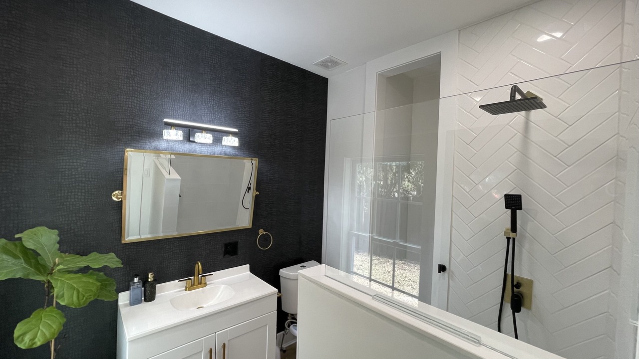 Photo of Bathroom in Historic District