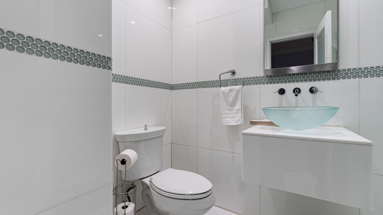 Photo of Bathroom in Pinecrest