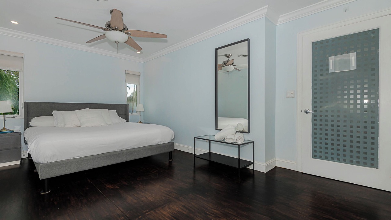Photo of Bedroom in Pinecrest