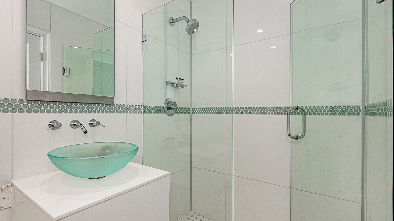 Photo of Bathroom in Pinecrest