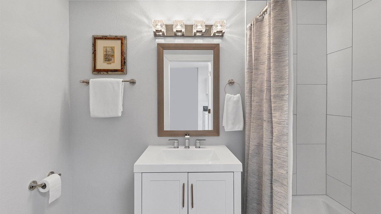 Photo of Bathroom in Englewood South