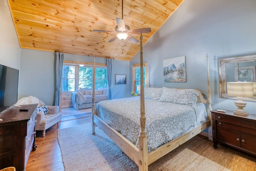 Photo of Bedroom in Ellijay