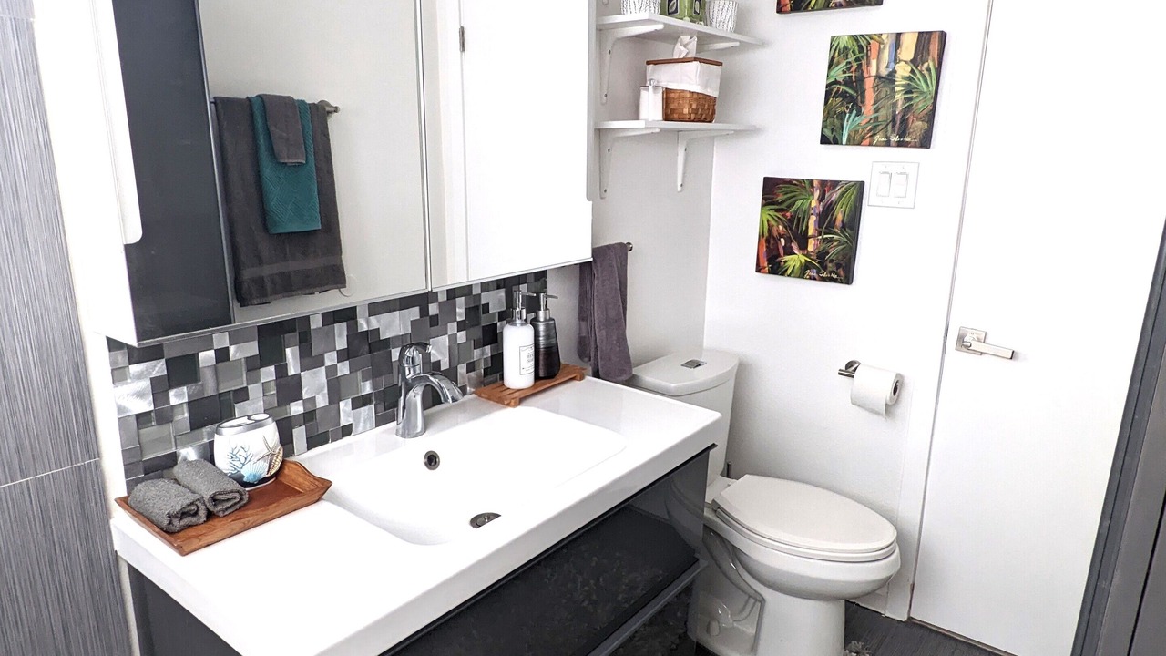 Photo of Bathroom in North Andrews Gardens