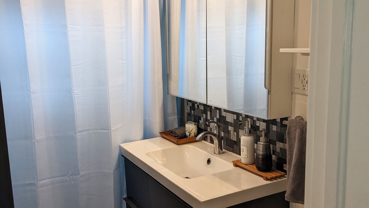 Photo of Bathroom in North Andrews Gardens