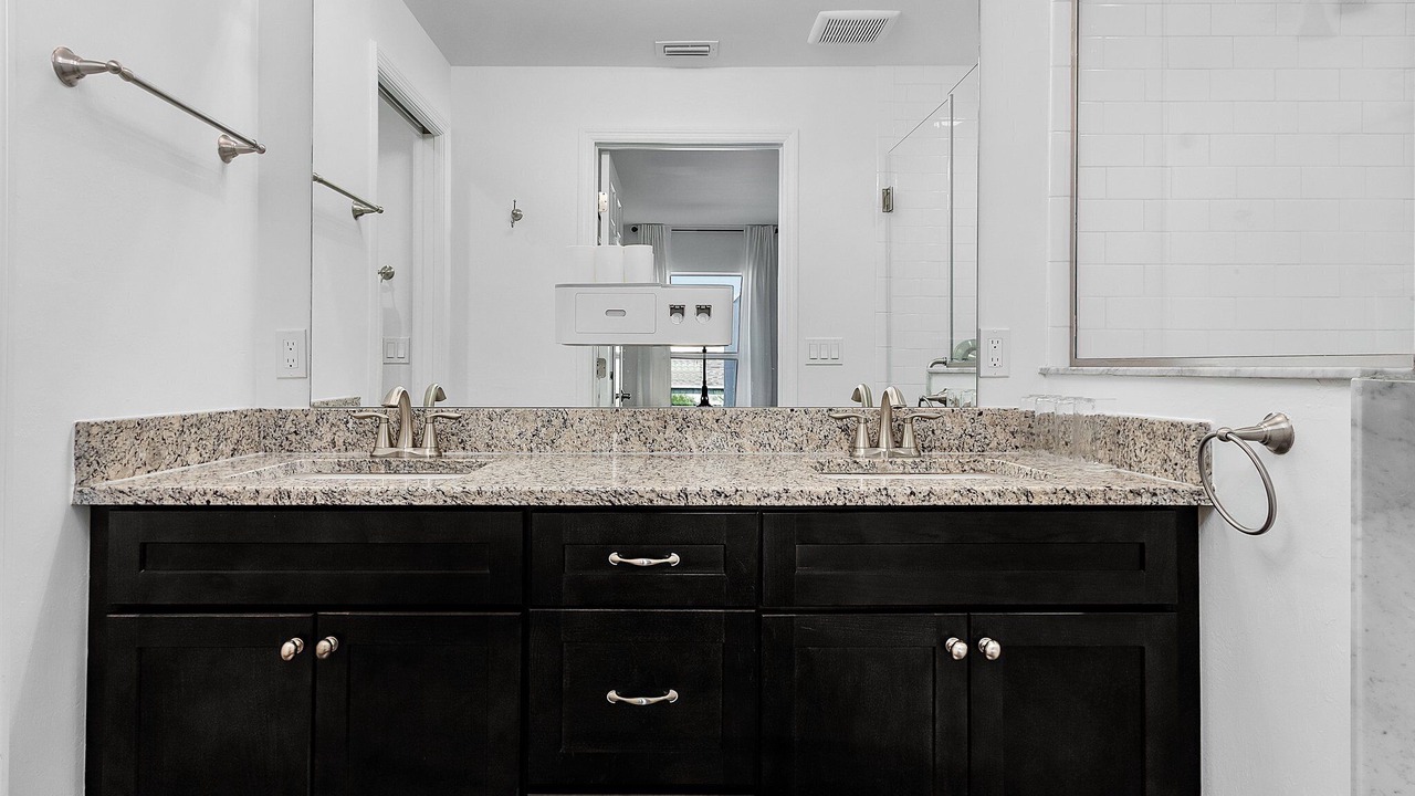 Photo of Bathroom in San Carlos Park