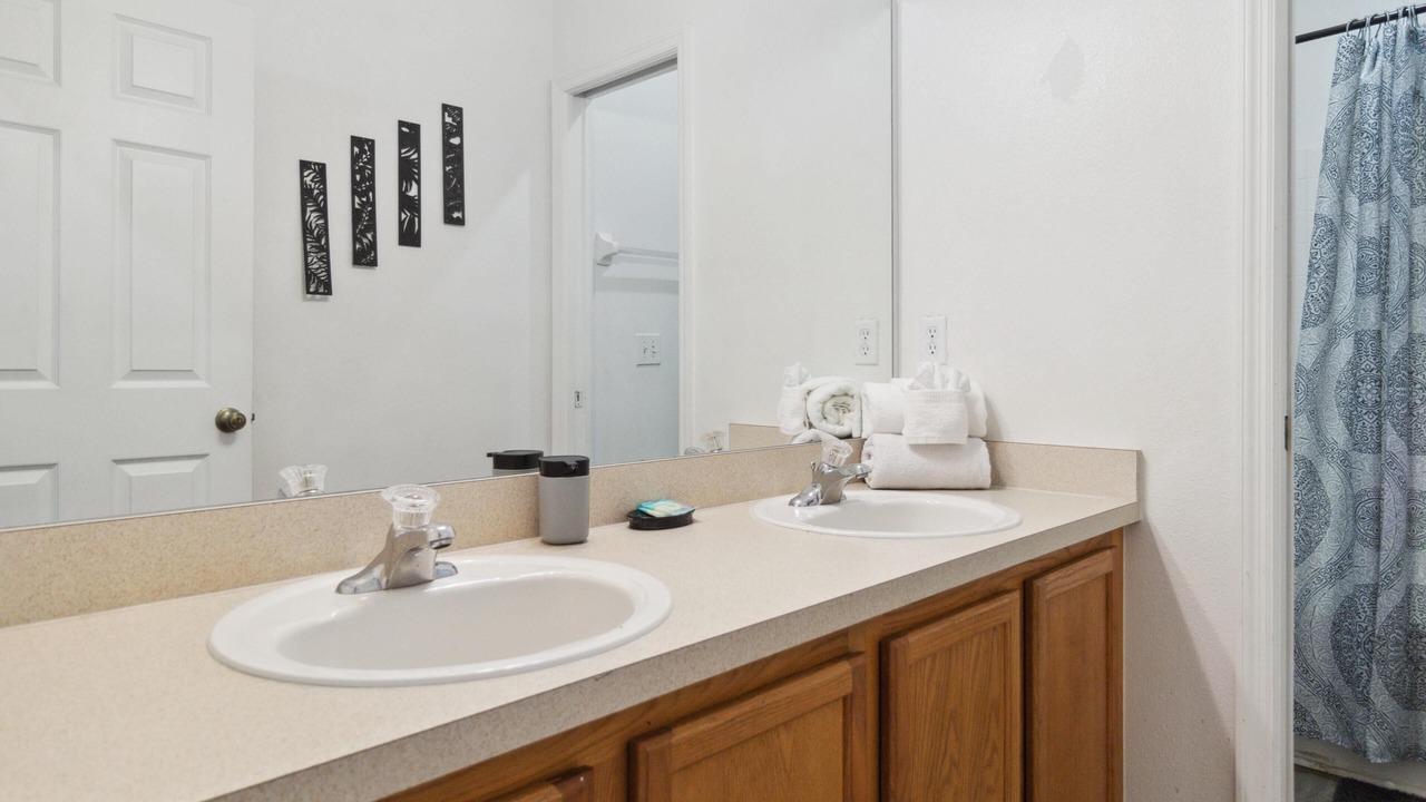 Photo of Bathroom in Sunset Ridge