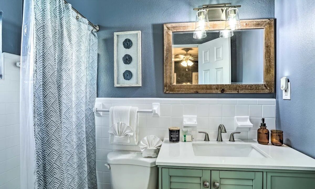 Photo of Bathroom in South Pinellas Community Council