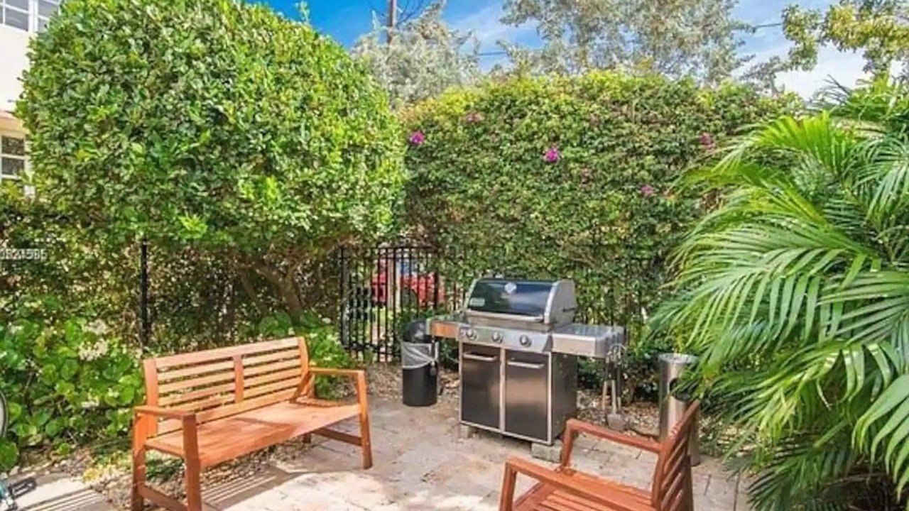 Photo of Outdoor in Flamingo/Lummus