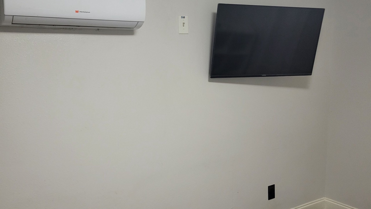 Photo of Bedroom in Bayshore Gardens