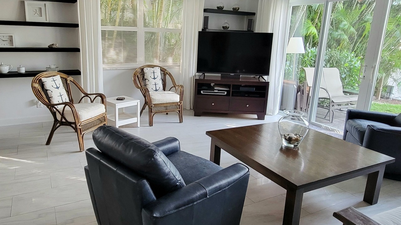 Photo of Livingroom in Harbor Village