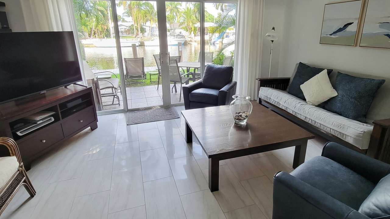 Photo of Livingroom in Harbor Village