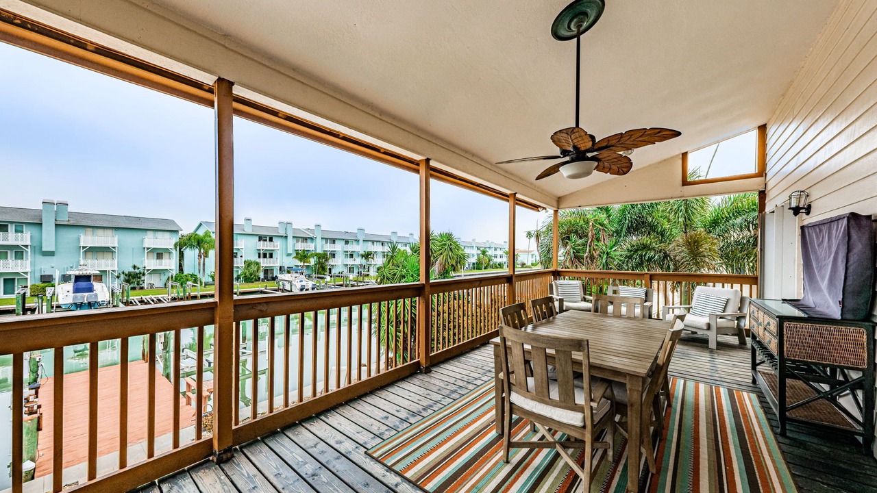 Photo of Patio Balcony in Independence Square