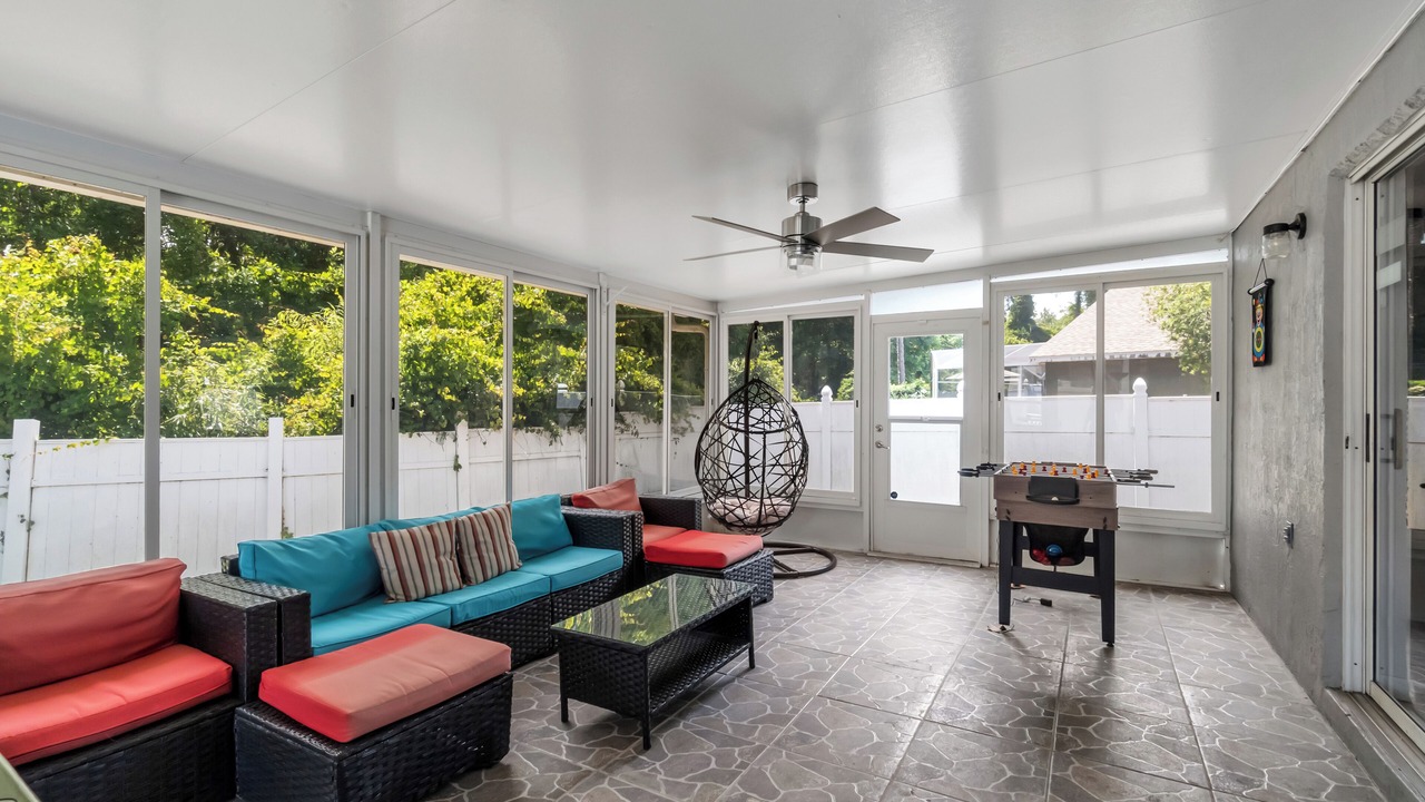 Photo of Patio Balcony in Thousand Oaks