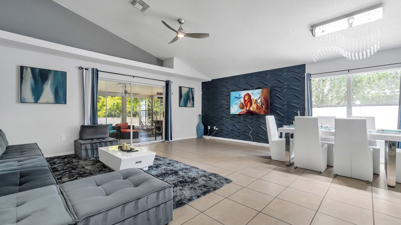 Photo of Livingroom in Thousand Oaks