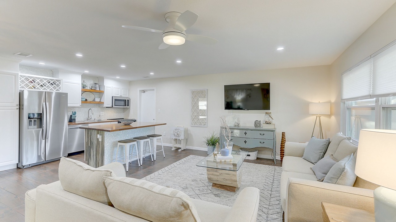 Photo of Livingroom in Gulf Gate Estates