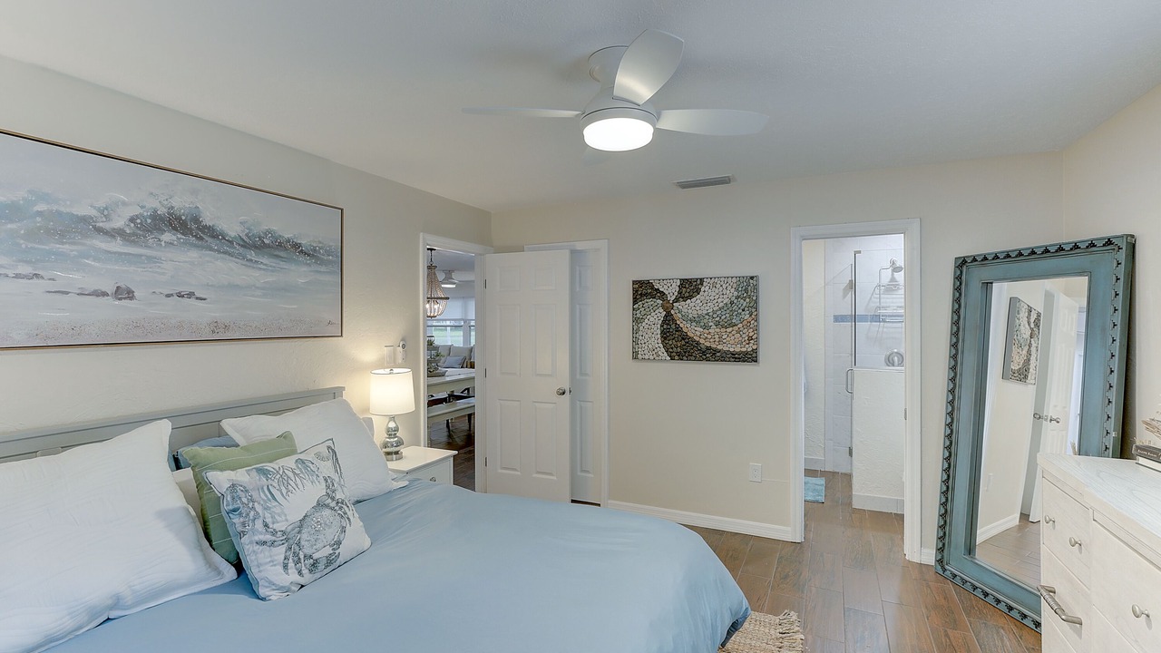 Photo of Bedroom in Gulf Gate Estates