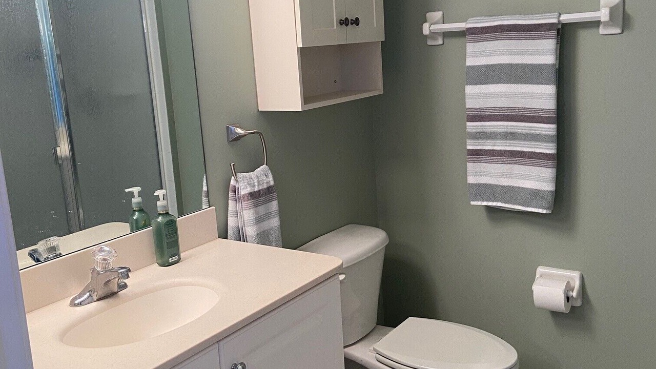 Photo of Bathroom in Bouchelles Island