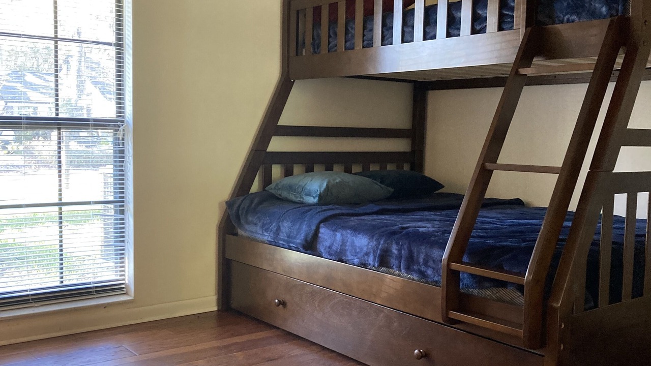 Photo of Bedroom in Palm Valley