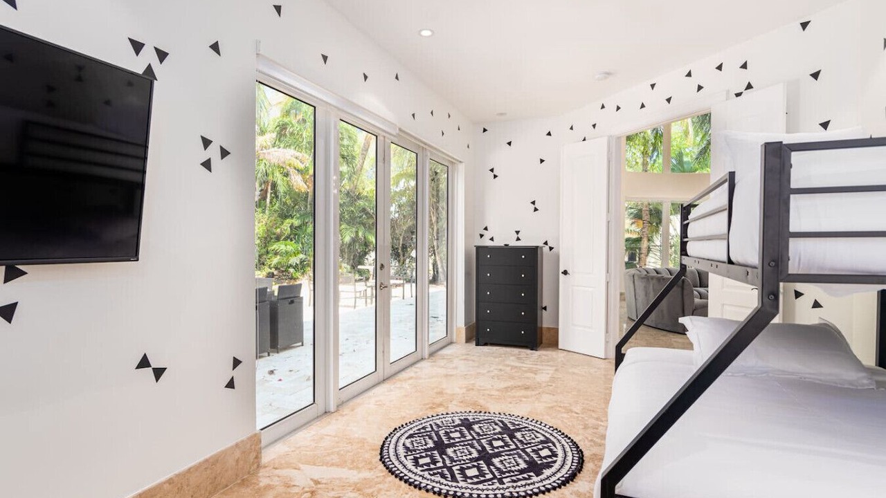 Photo of Bedroom in Dania Beach