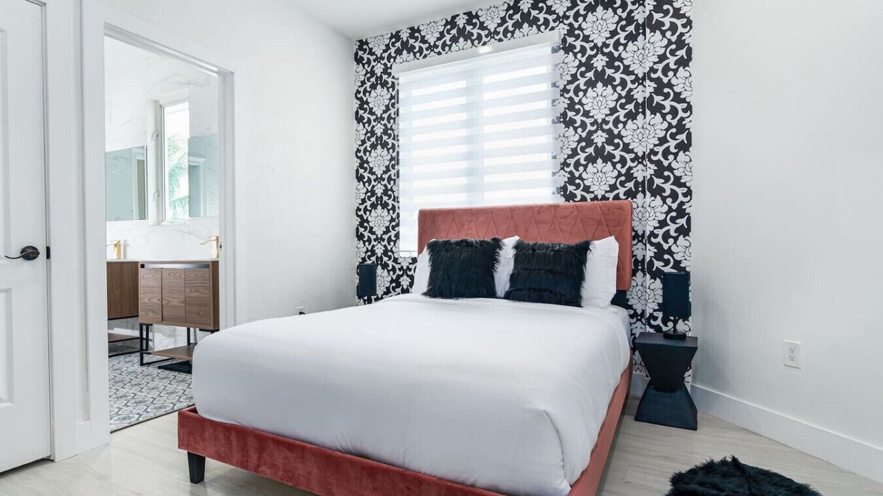 Photo of Bedroom in Dania Beach