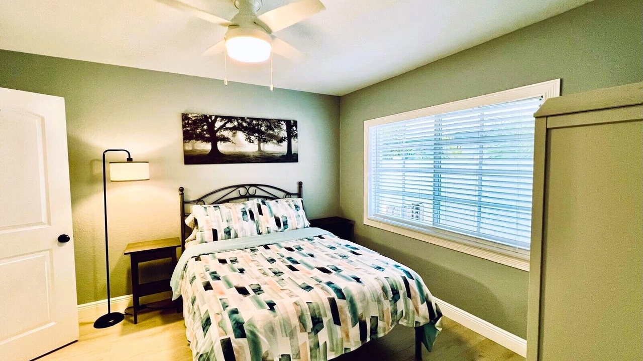 Photo of Bedroom in Parrot Cove