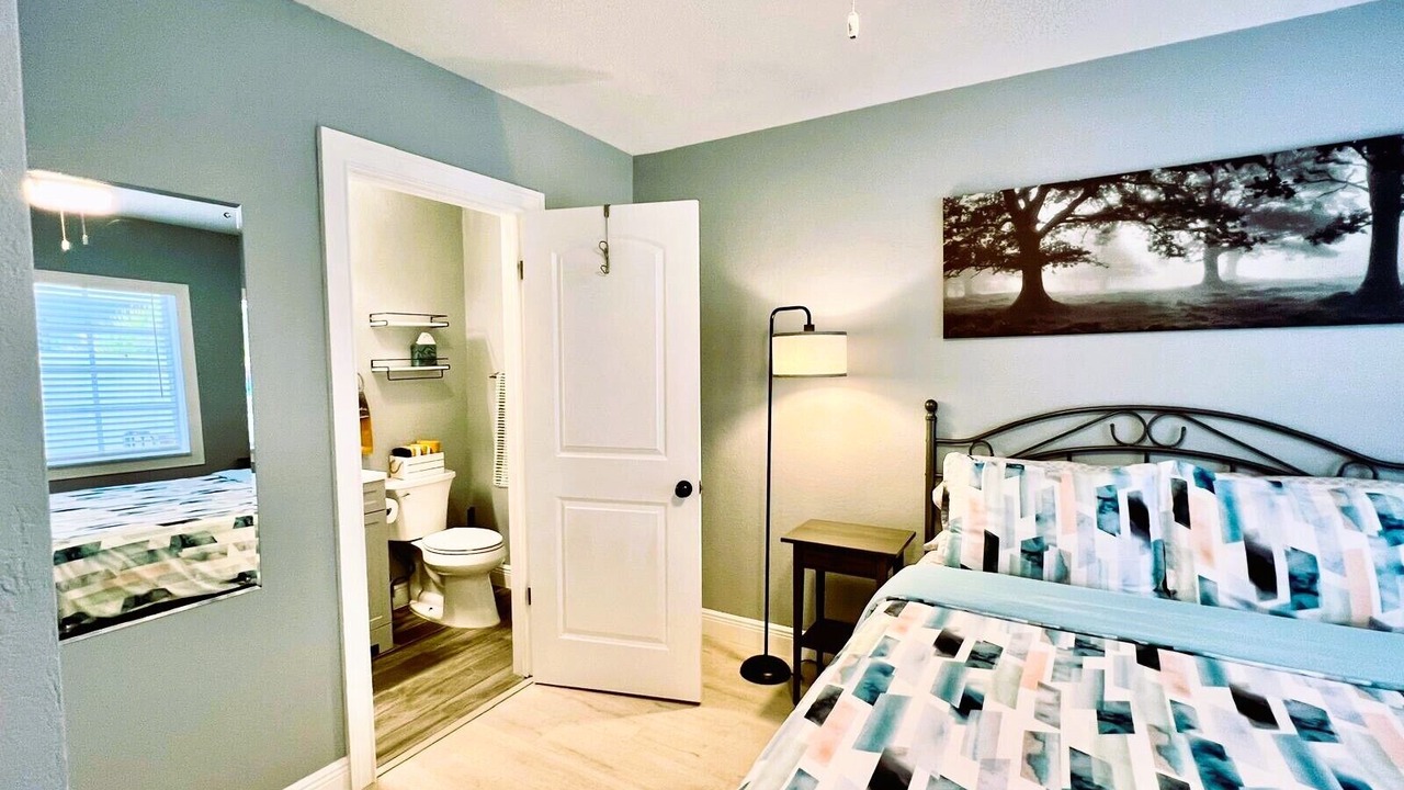 Photo of Bedroom in Parrot Cove
