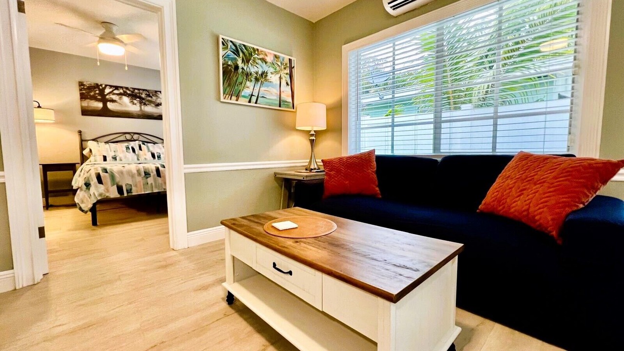 Photo of Livingroom in Parrot Cove