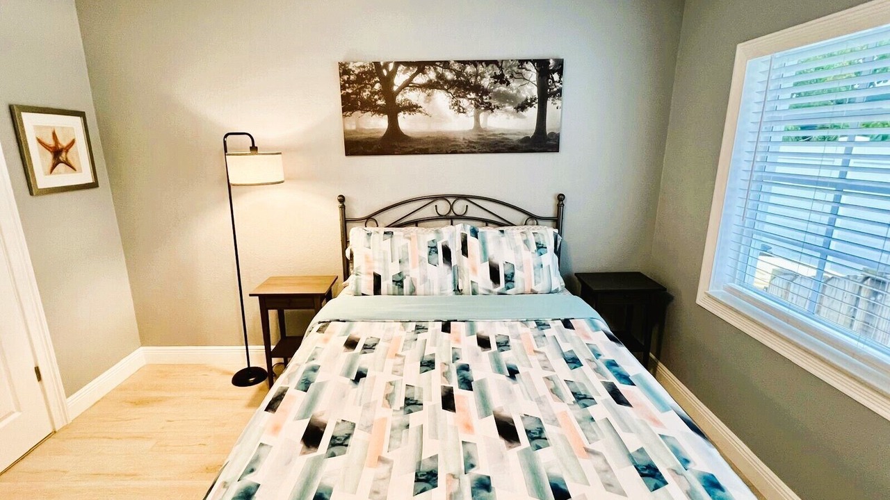 Photo of Bedroom in Parrot Cove