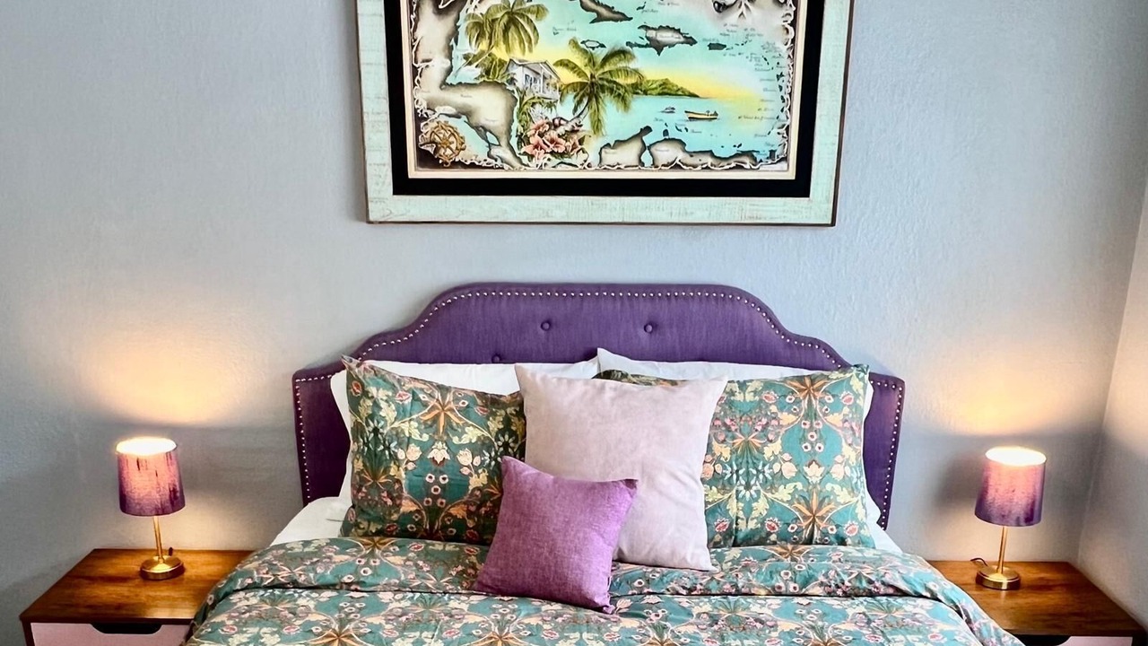 Photo of Bedroom in Parrot Cove