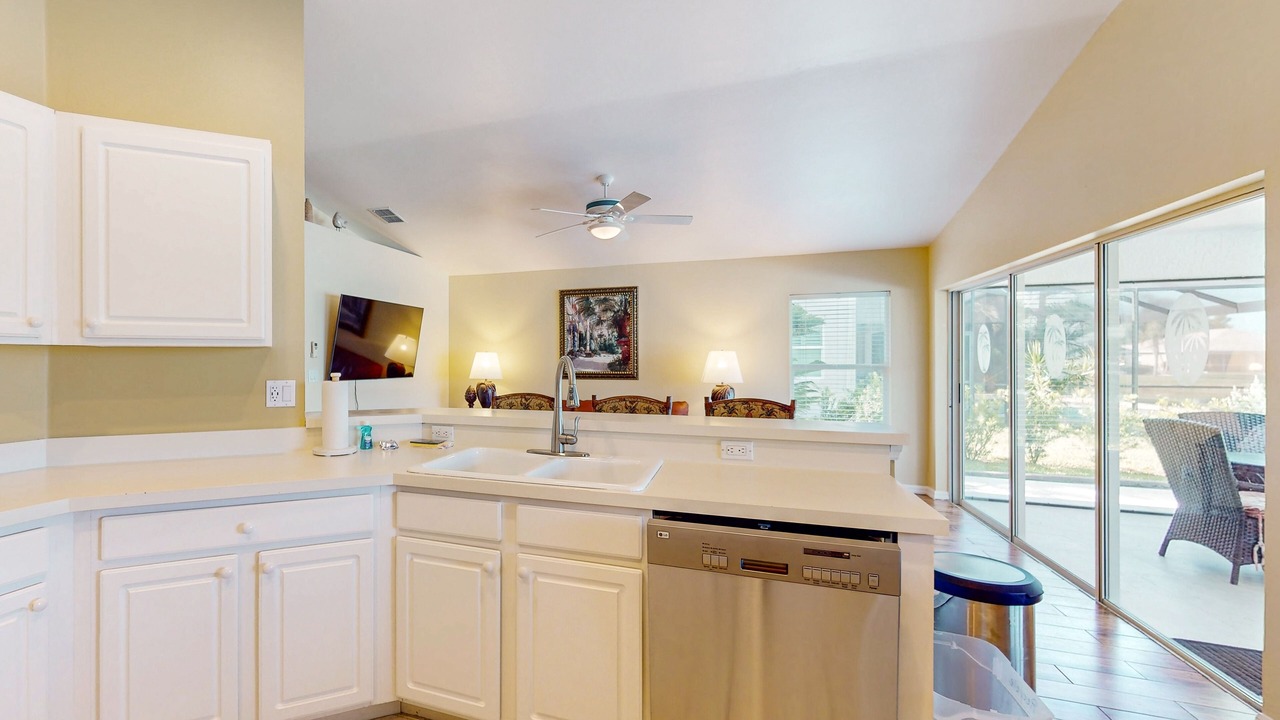 Photo of Kitchen in Beachwalk Isles