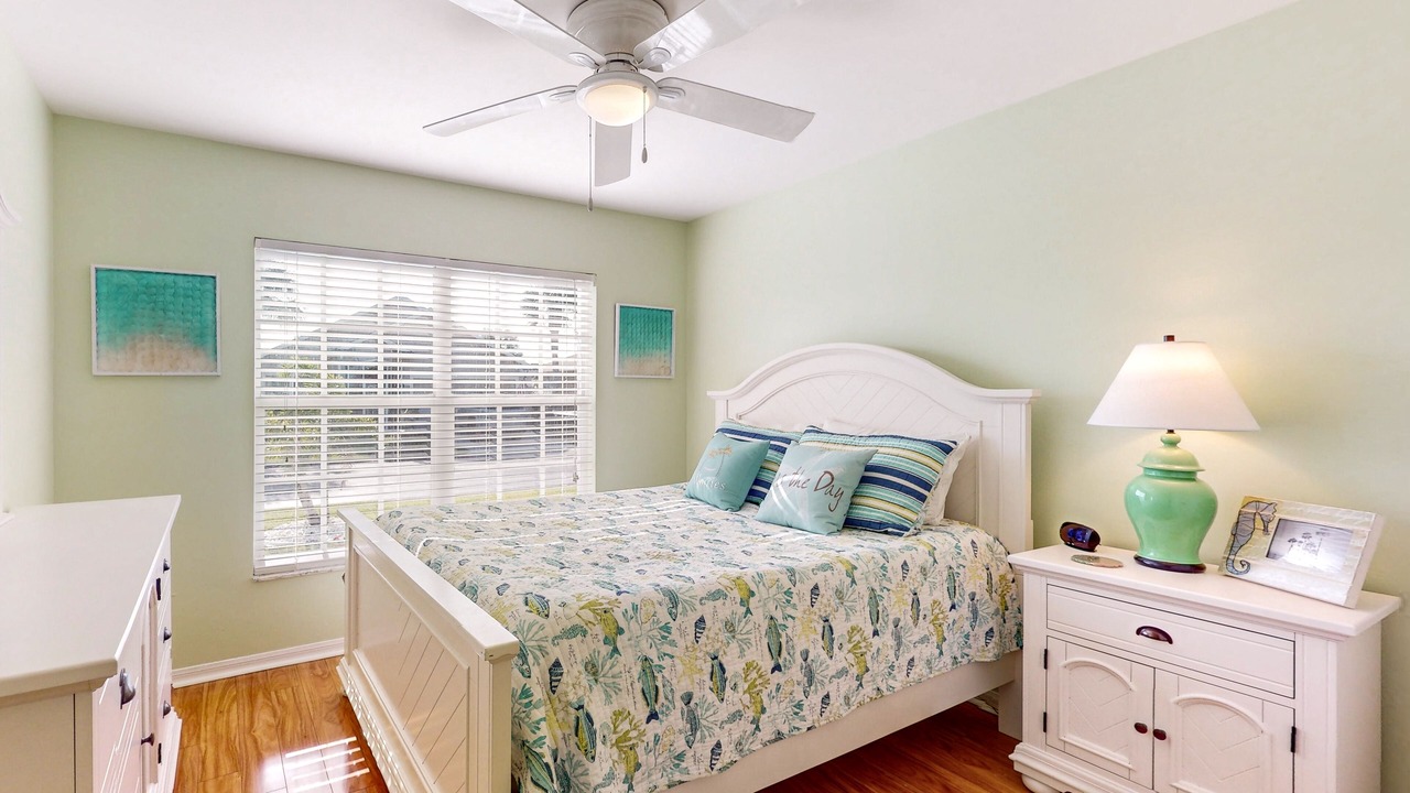 Photo of Bedroom in Beachwalk Isles