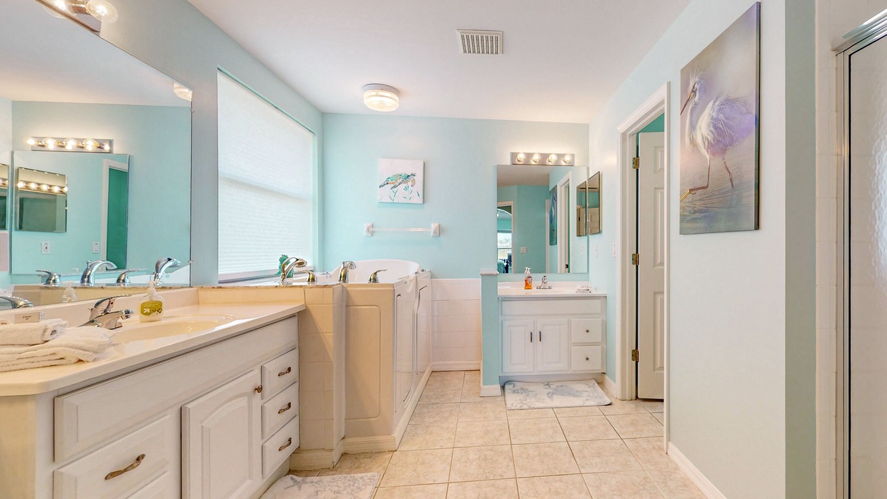 Photo of Bathroom in Beachwalk Isles