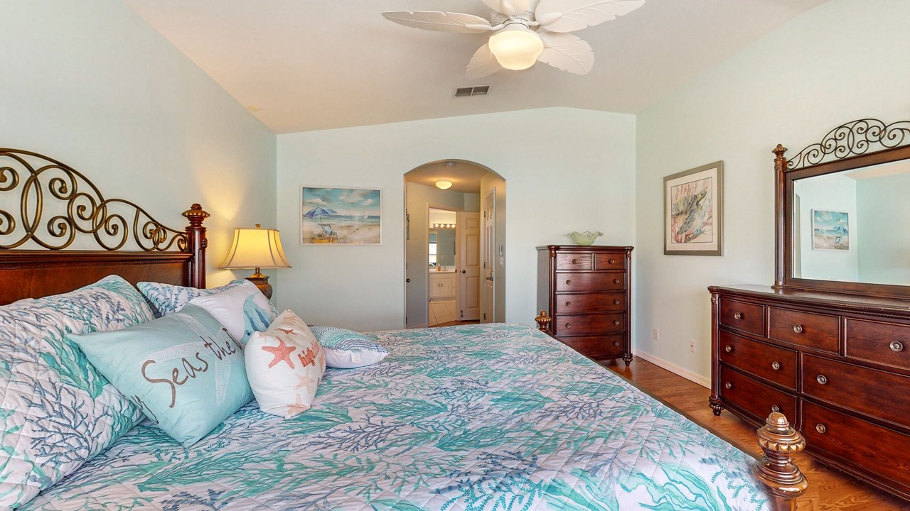 Photo of Bedroom in Beachwalk Isles
