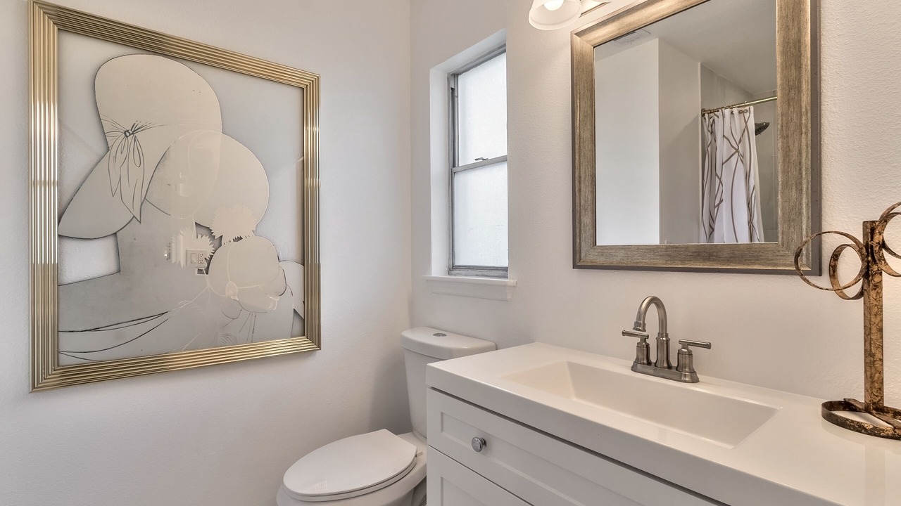 Photo of Bathroom in Edgewater